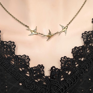 Bronze Swallow Necklace, Three Bird Pendant, Minimalist Nature-Inspired Jewelry, Symbolic Swallow Charm