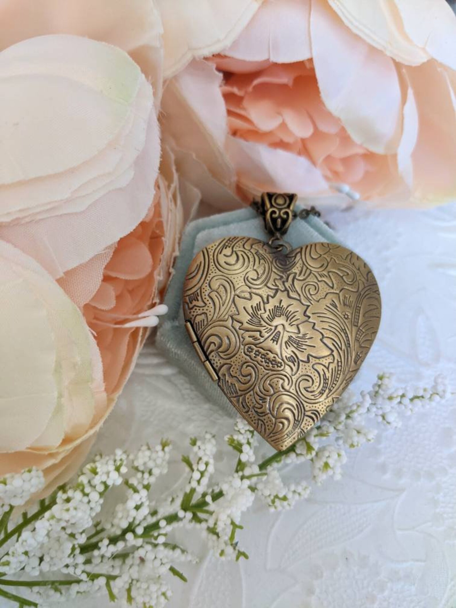 Large Heart Locket Necklace Floral Locket Heart Necklace Etsy Canada
