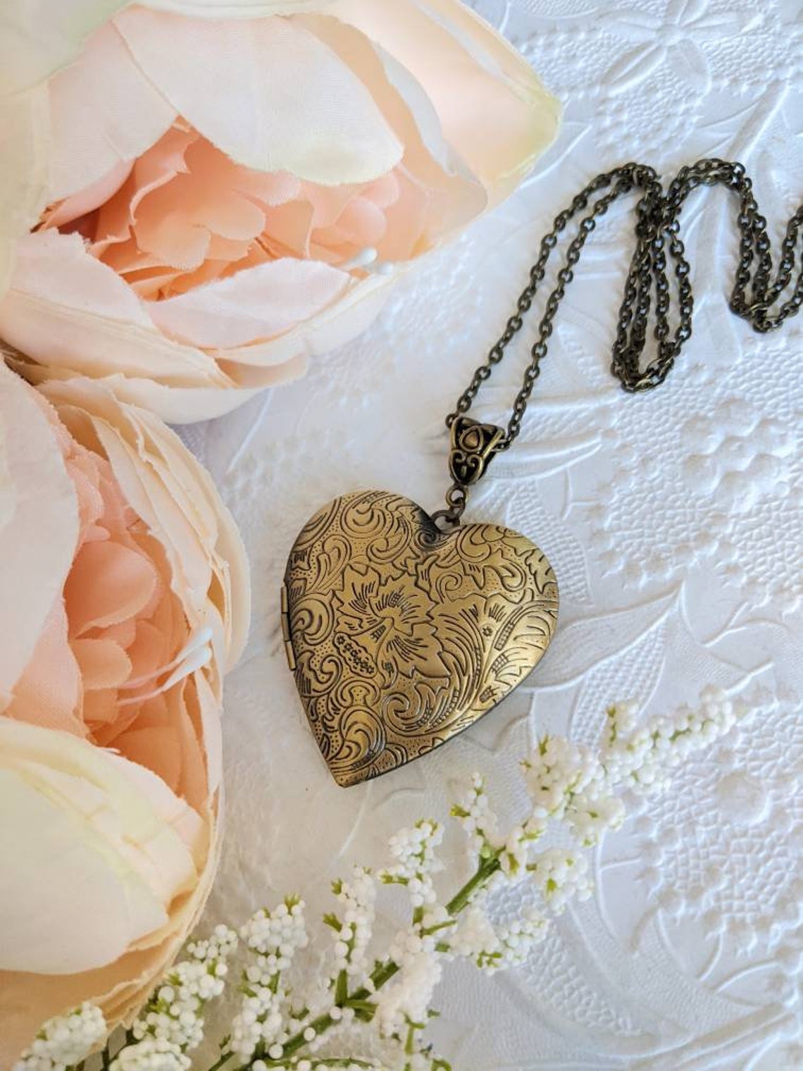 Large Heart Locket Necklace Floral Locket Heart Necklace Etsy Canada