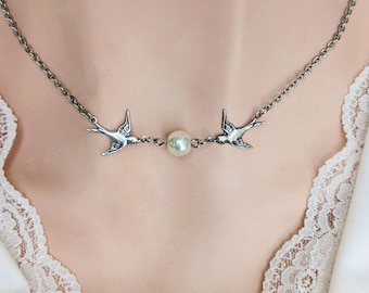 Silver Bird Necklace with Pearl, Sparrow Choker, Bride Necklace for Wedding Day, Nature Lover Gift, June Birthday Gift, Pearlcore