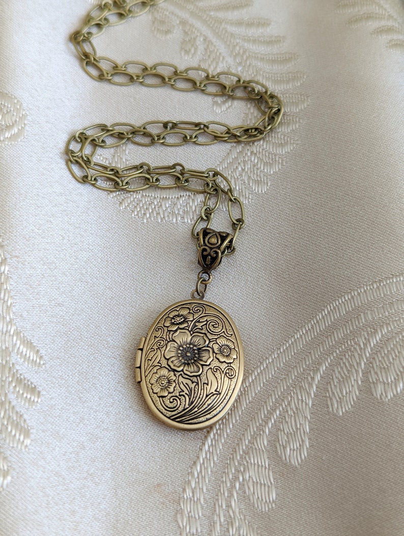 Oval Locket Necklace Vintage Style Floral Embossed Locket Etsy Canada