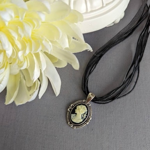 Gothic Cameo Choker Necklace, Black Ribbon Choker, Victorian Gothic Jewelry, Victorian Bridal Jewelry