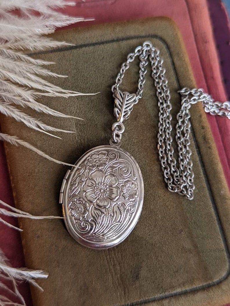 Silver Locket, Embossed Floral Locket, Long Chain Necklace, Vintage Style, Designer Locket, Wife Anniversary Gift, Mothers Day Gift Silver