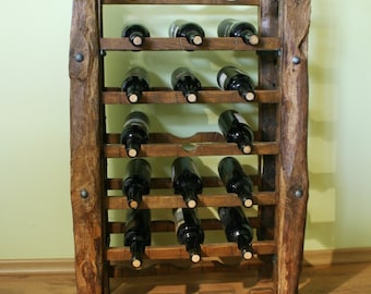 Vrijstaand rustiek houten wijnrek gemaakt van rustiek teruggewonnen oud eiken balkenhout - handgemaakt - biedt plaats aan 21 flessen