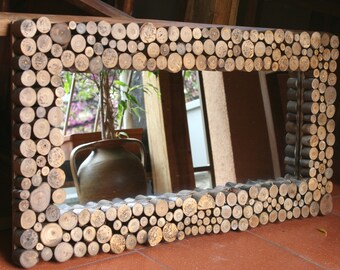 Spiegel Handgefertigter Holzrahmen Wandspiegel Wandspiegel aus Holz Deko aus Holz Chunks Schnitt Stücke
