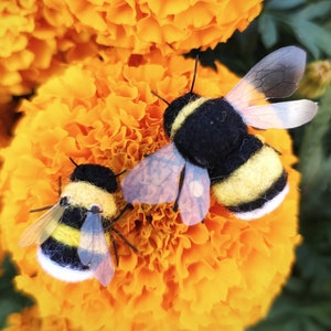 Gefilzte Biene, Hummel, Photo Prop, Floristen Accessoire. Größenoption groß und klein.