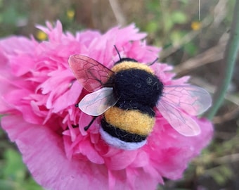 Needle Felted Bumble Bee: Photo Prop, Florist Accessory