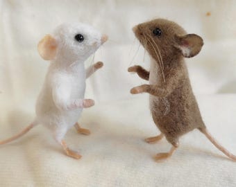 Needle felted mouse, white or brown, 8cm, wool woodland creatures