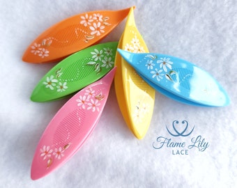 Lanzadera de frivolité pintada a mano: Recubierta de resina. Accesorio universal para manualidades Frivolite (63 mm)