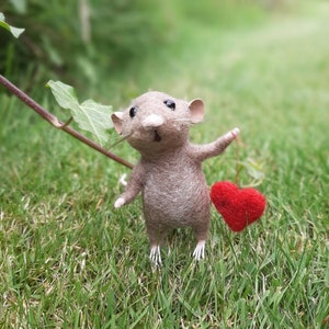 Needle Felted Mouse with Red Heart: Wool Miniature