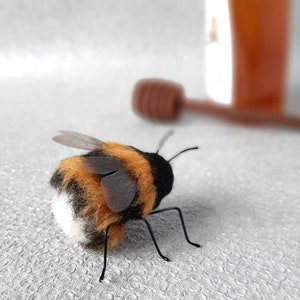 Bumble bee , needle felted bee, felt bee, felted bumble bee, bees, gifts for gardener, image 7