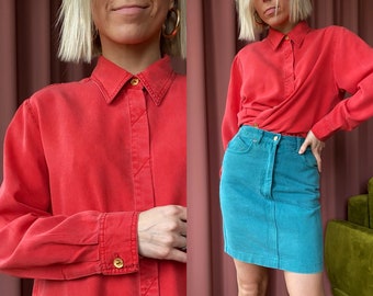 Rote verblasste 80er-Jahre-Vintage-Bluse | leichte Jeansbluse | Retro-Hippie-Bluse | Bluse mit goldenen Knöpfen | Freizeitbluse aus Baumwolle |