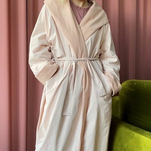 Long pink vintage coat 80s coat beige coat women coat retro coat robe coat lined coat raglan sleeve coat oversize coat image 5