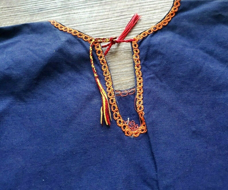 Vintage Japanese Embroidery Floral Tunic Top Keyhole Back Boho Navy Blue