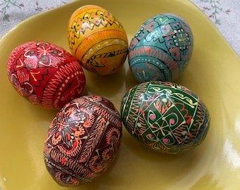 Easter pysanky, Set 5 Ukrainian traditional wooden eggs, Hand painted ornament eggs, Ukraine souvenir and gift