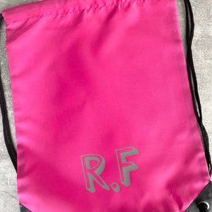 Sac en PE pour enfant, Sac de sport imperméable personnalisé avec cordon de serrage pour enfant, Sac de leçon de natation, Kits d'éducation physique, Sac de kit de foot nommé, Sac à chaussures de football