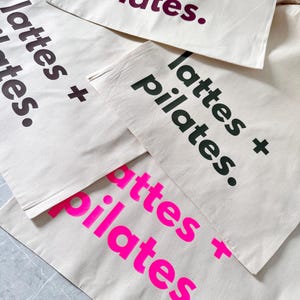 Bolsa de Pilates y Lattes, Bolsa para Pilates Reformer, Accesorios de Pilates, Regalo para Instructora de Pilates, Bolsa de Entrenamiento, Regalo de Cumpleaños para Hermana o Amiga, Café imagen 13