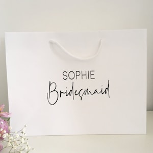 Bridesmaid gift bag, white gift bag, personalised bridesmaid gift, personalised wedding day gift bag, bridal party gift bag, wedding morning