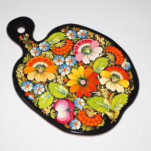 Chopping board Hand painted Gift for grandmother Handpainted decor Wooden cutting board Kitchen decor Ukrainian gift Gift for mother