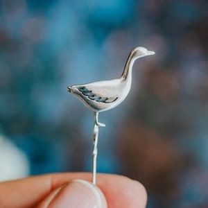 Sterling Silver Snow Goose Pin Animal jewellery Snow Goose ethical jewellery handmade scarf pin bird brooch bird tie pin image 1