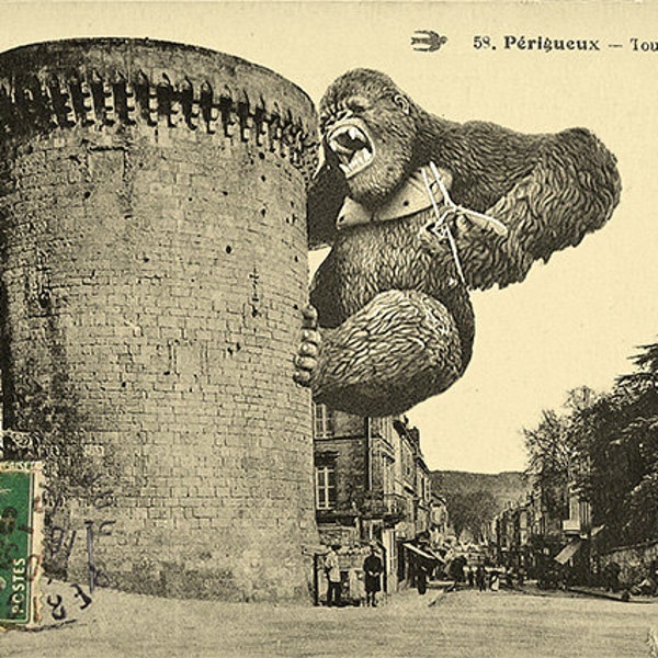 Postcard of King Kong and the Mataguerre Tower