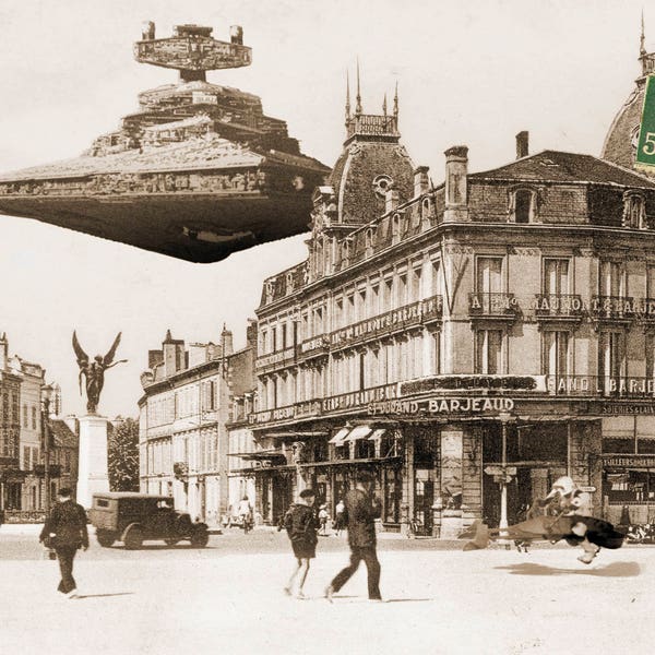 Carte postale : croiseur starwars envahissant Bergerac