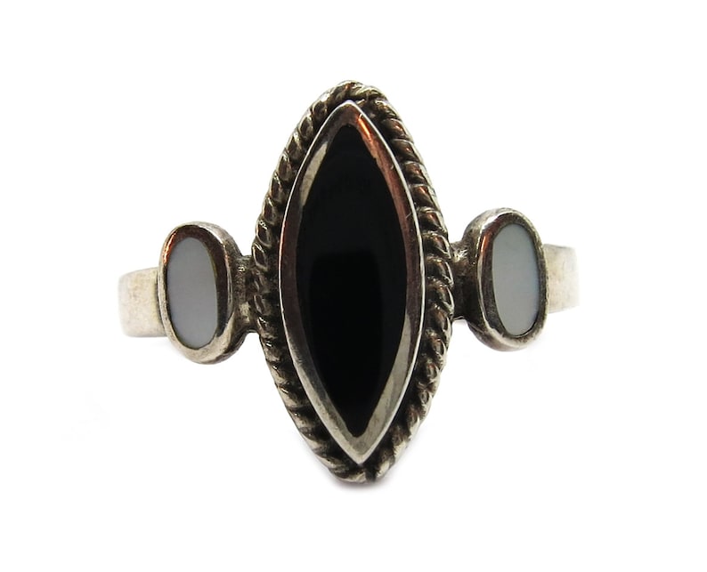 Bavaria-ringsize 9 unique vintage-sterling silver-ring-onyx /& moonstone gemstones-approx 1970-manufactured in Germany