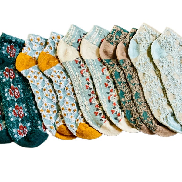 Women’s Vintage Ankle Socks, Women’s Retro Floral Socks, Novelty Socks, Artistic Socks, Unique Socks, Embroidered Socks, 3D Socks, Lace Sock