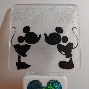 Small plug-in night light Mickey & Minnie Mouse influenced image 1