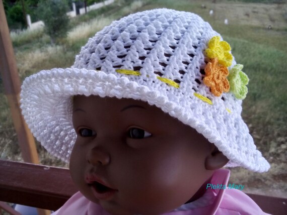 white baby beach hat