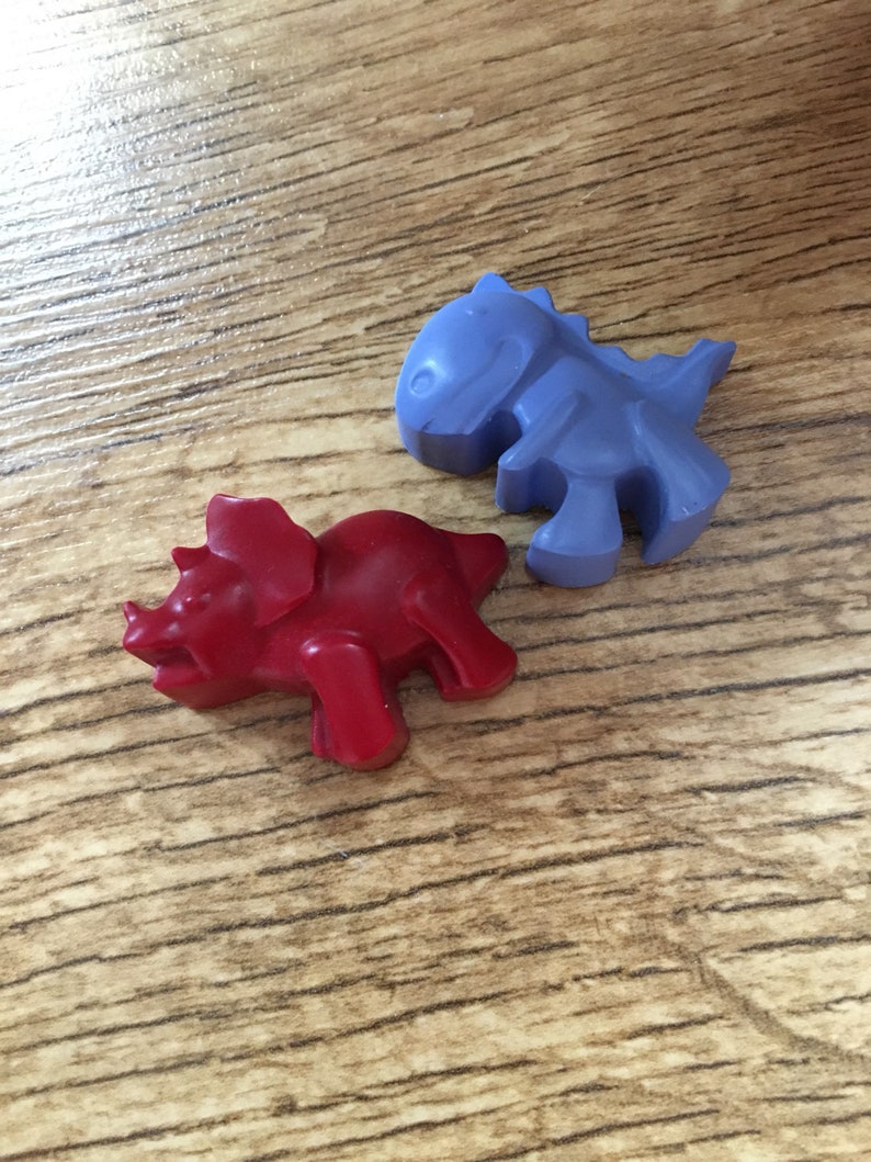 childrens gifts childrens party Dinosaur crayons stocking fillers party favours