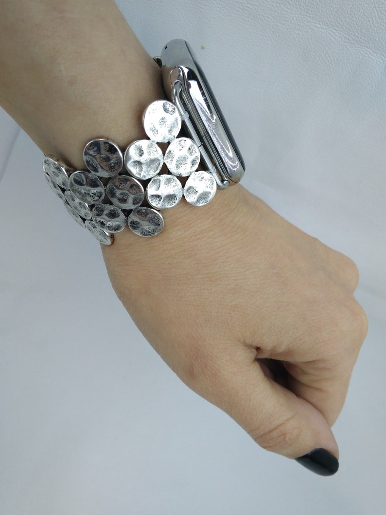 apple watch 40 or 44 mm