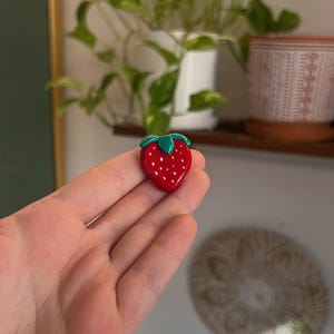 Handmade Strawberry Magnet – Cute Fruit Fridge Decor, Cottagecore Kitchen, Gift Idea