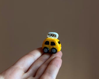 Handmade Clay NYC Taxi Magnet – Whimsical Fridge Decor