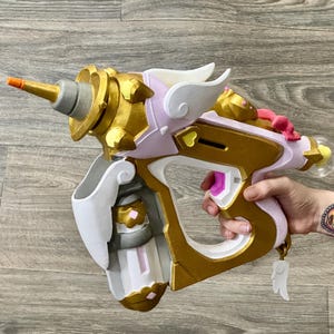 Heart of Hope Juno Mythic Mediblaster Fan Art Prop 3d Printed Full Scale Cosplay Decor