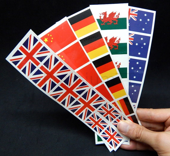 LIOOBO 50 Stück Union Jack Handflaggen – Auf Stäben, Ca. 21x14 Cm, Aus Polyester, Für Partys, Events Und Dekoration