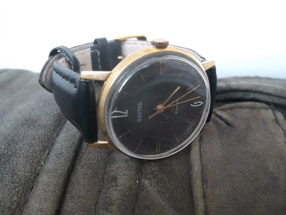Wostok Soviet Vintage Men's Wrist Watch 1970's - image 1