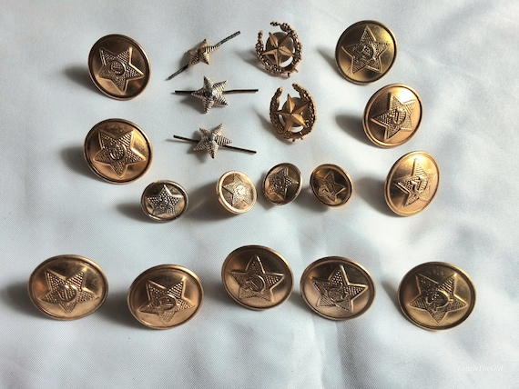 Cold War Soviet Buttons USSR Military Red Star Pins Hammer Sickle Uniform Tank Badge Vintage Collectible