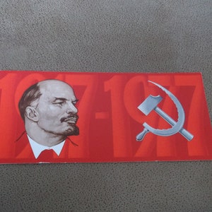 Cartão postal dobrado de agitação soviética vintage com Lenin, líder do comunismo