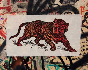 Rugpatch met sabeltandtijger, gezeefdrukt, 2 kleuren