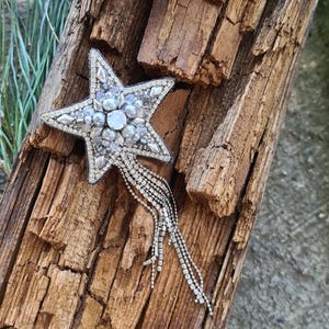 Embroidered Design Star Brooch,Personalized Gift For Mom,Crystal Star Pin,Blue Comet Jewelry,Customized Jewellry,Unique Beaded Comet