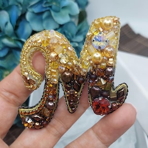 Broche de letra personalizado, letra M bordada, broche de letra personalizado, regalo para mamá