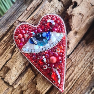 Handmade evil eye brooch, Red  Eye Pin,Unique Embroidered Jewelry,Devil Eye Jewellry,Gift For Her