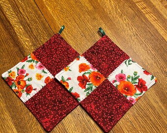 Quilted Poppy Pot Holders  FREE SHIPPING