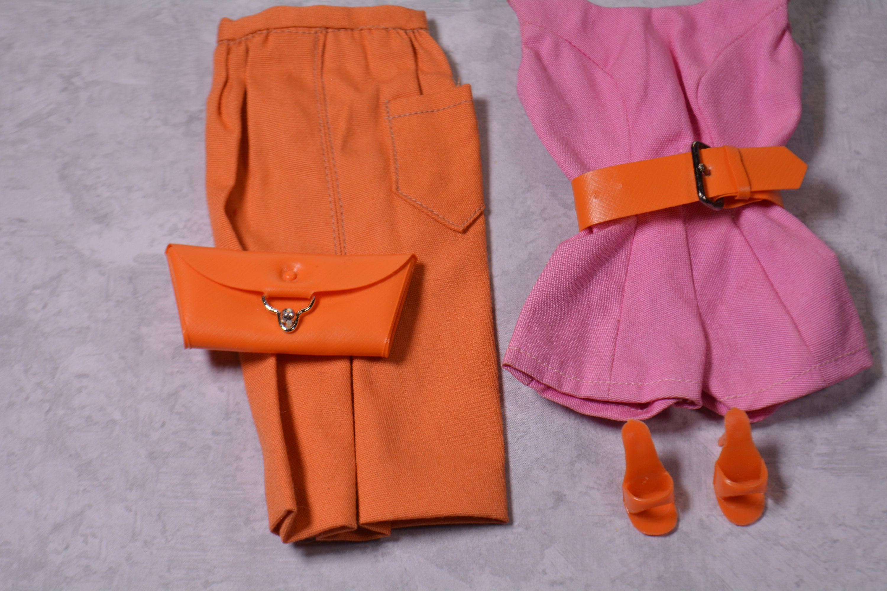Poupée Barbie Vintage 1962 Mattel – Boîte D'origine + Vêtements, Très Bon état