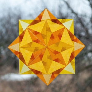 Stelle per finestre Waldorf, stelle gialle, decalcomania da parete per bambini, aquilone, carta mandala, disegno geometrico, carta trasparente, ornamenti origami,