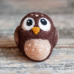 Needle Felted Owl, felt Owl, felt owl baby shower, Waldorf animals,needle felt christmas decoration, bird, wool Owl,  bird ornament,