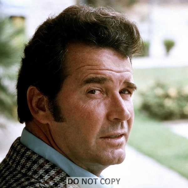 James Garner in "The Rockford Files" - 5X7, 8X10 or 11X14 Publicity Photo (BB-354)