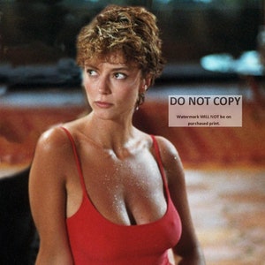 Rachel Ward in the 1984 Film &quot;Against All Odds&quot; - 5X7 or 8X10 Publicity Photo (RT582)