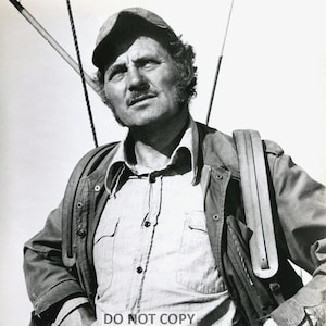 Robert Shaw as &quot;Quint&quot; in the 1975 Film &quot;Jaws&quot; - 5X7, 8X10 or 11X14 Publicity Photo (AZ-243)